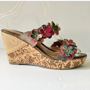 L’Artiste by Spring Step Aura Leather Flower Wedge Sandals